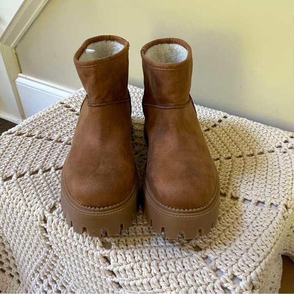 NWOB DV Dolce Vita Platform Boots Lonny Camel Faux Suede, No Box, Sz 10 - Picture 2 of 6